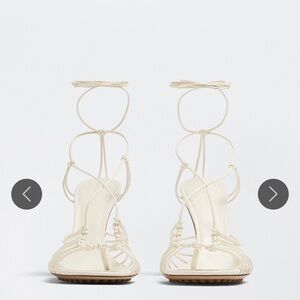 Bottega Veneta
Dot Twisted Strap Leather